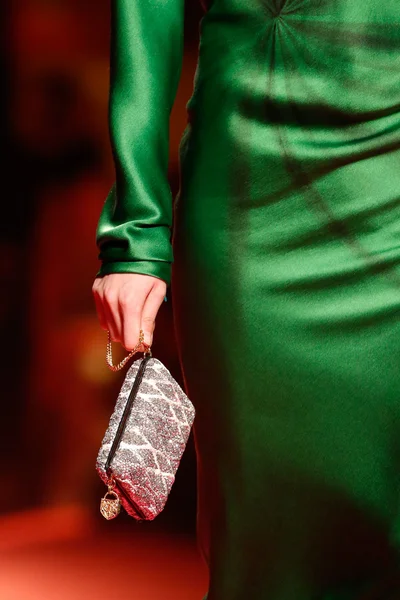 Look 34
